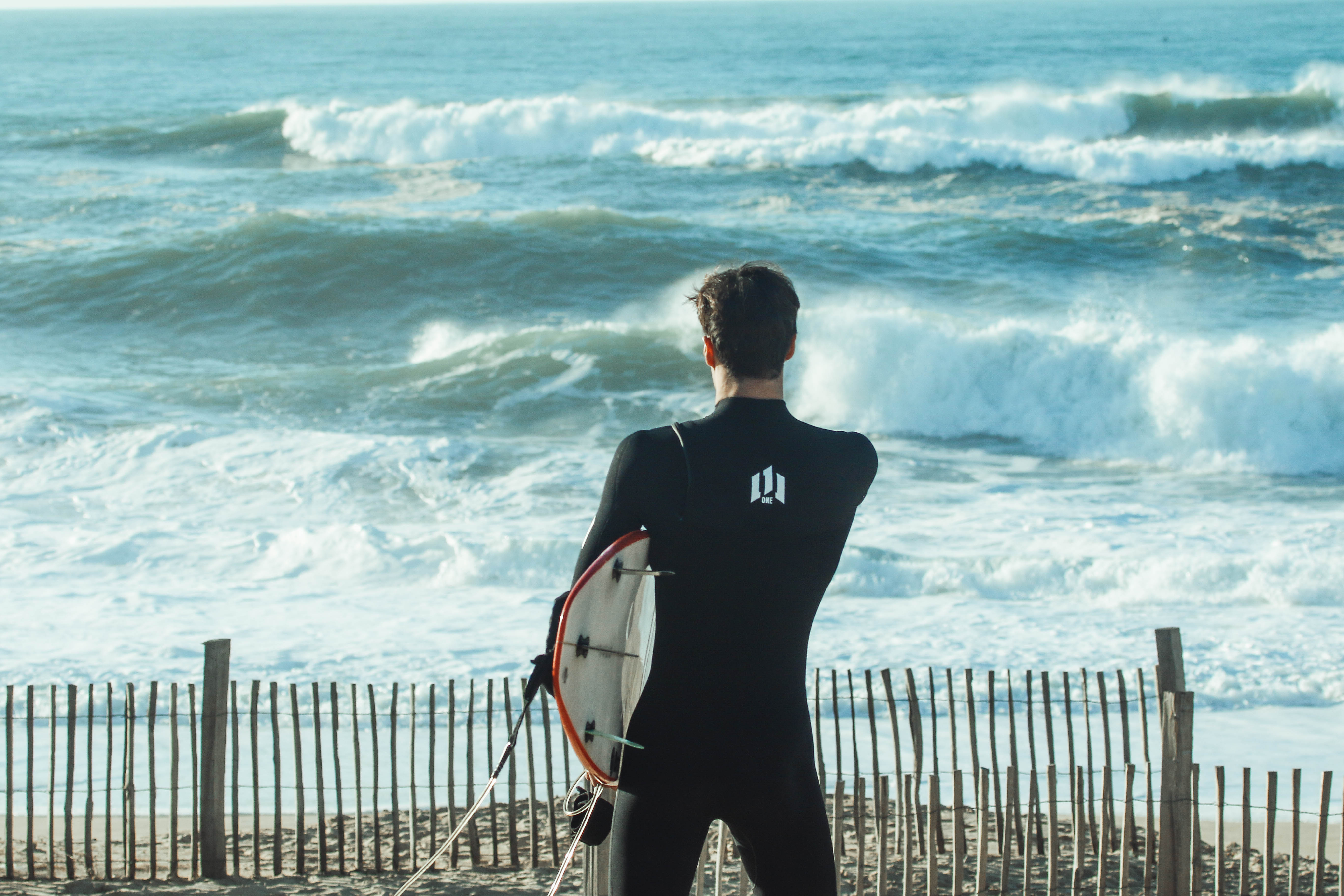 Quel prix pour une combinaison de surf ?  Le guide complet.